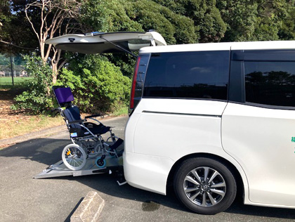 ホンダ N-BOX 車いすスロープ仕様（定員4名）